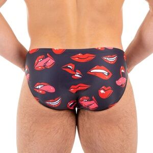 THK Mens ‘Kiss Me’ Swim Brief - Medium NWT